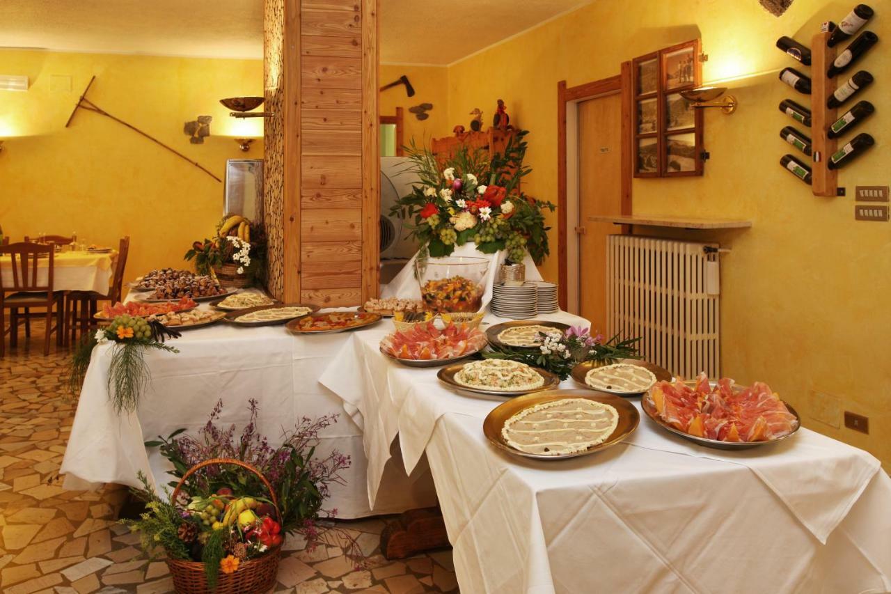 Hotel Holiday Debili Oulx Exterior foto